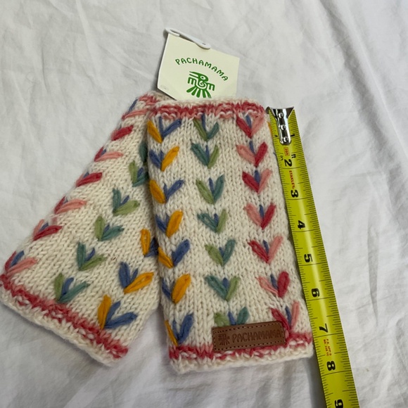 NWT Hand Knit and Embroidered Hand Warmers Fair Trade by Pachamama - Picture 3 of 7